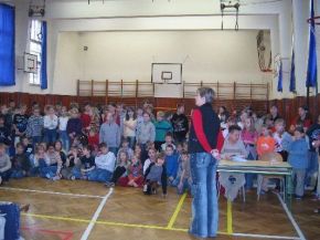 1.stupeň před mikulášskou nadílkou sportoval a soutěžil.