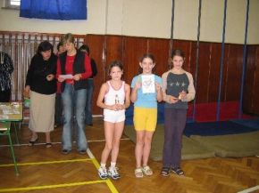 1.stupeň před mikulášskou nadílkou sportoval a soutěžil.