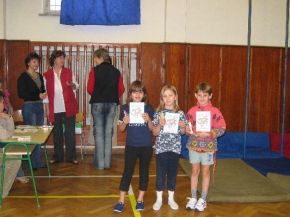 1.stupeň před mikulášskou nadílkou sportoval a soutěžil.